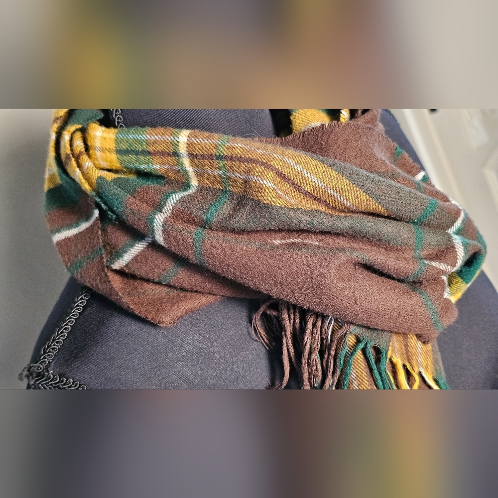 [MERONA] Brown, Yellow, Green & White Plaid Pattern Acrylic Scarf - Picture 6 of 13